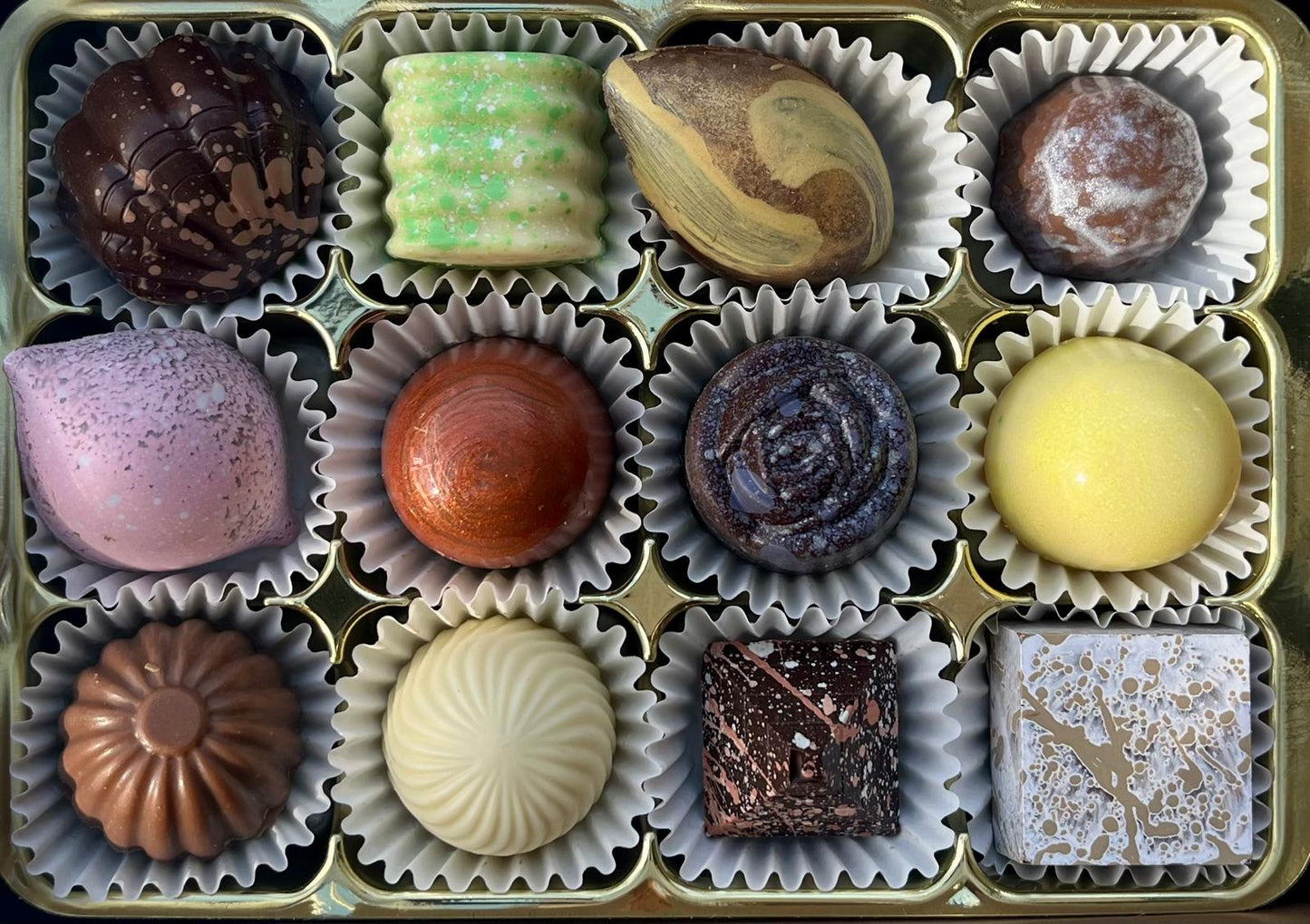 The Signature Collection - 12 Chocolates